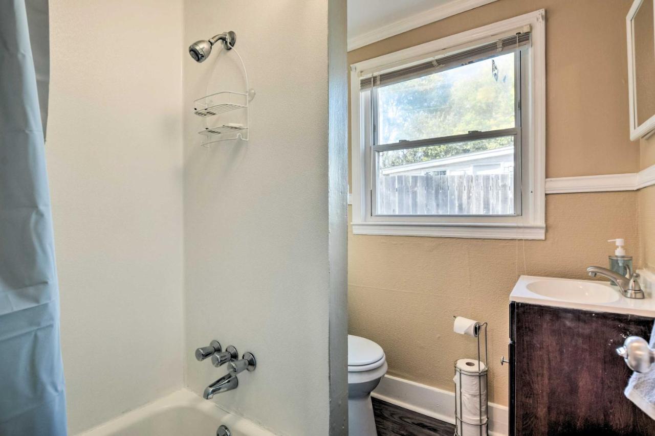 Cozy Greenville Bungalow About 2 Mi To Downtown! Eksteriør bilde